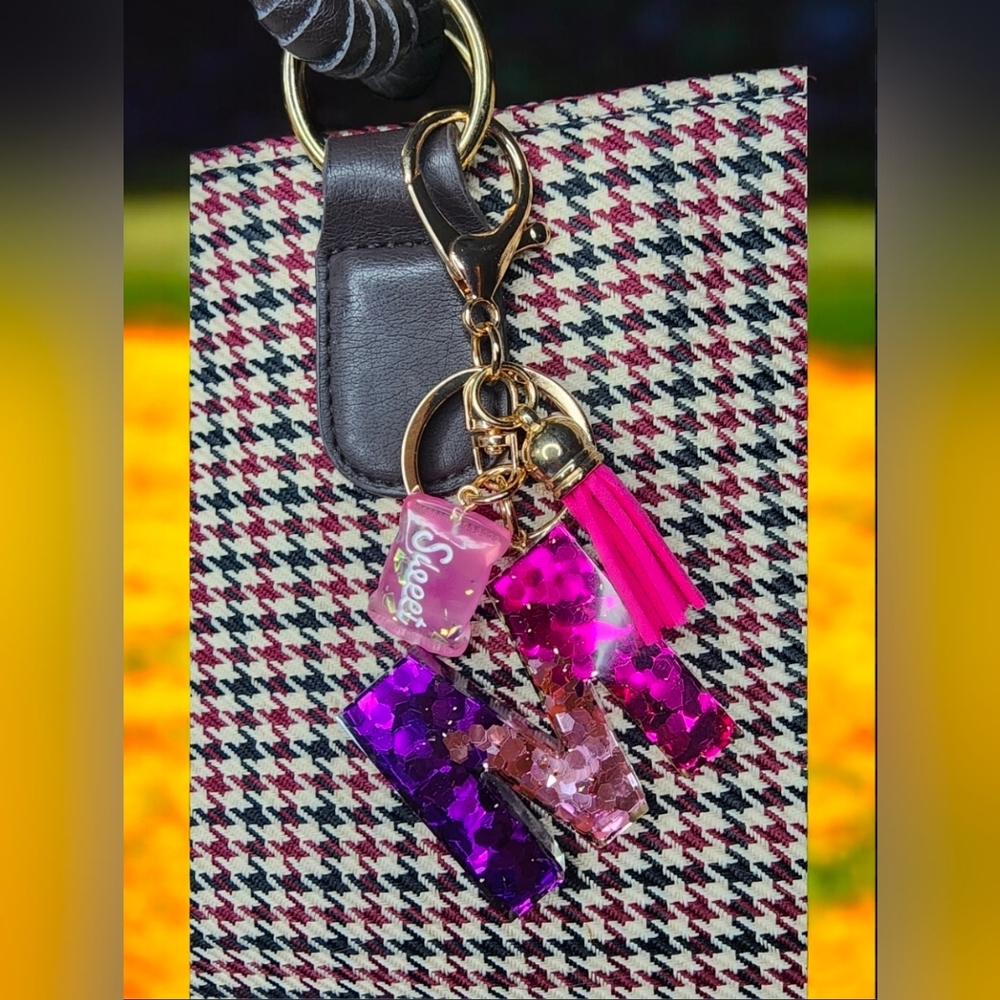 Victoria's Secret Houndstooth Plaid Handbag With Multi Charm & Flower Clip - Picture 12 of 13